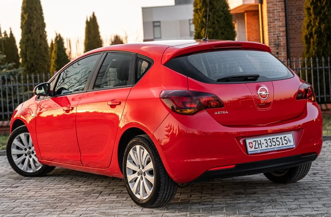Opel Astra cena 26900 przebieg: 94000, rok produkcji 2010 z Radom małe 436